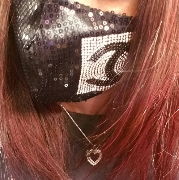 Meet your Posher, Melissa - Picture 4 of 5